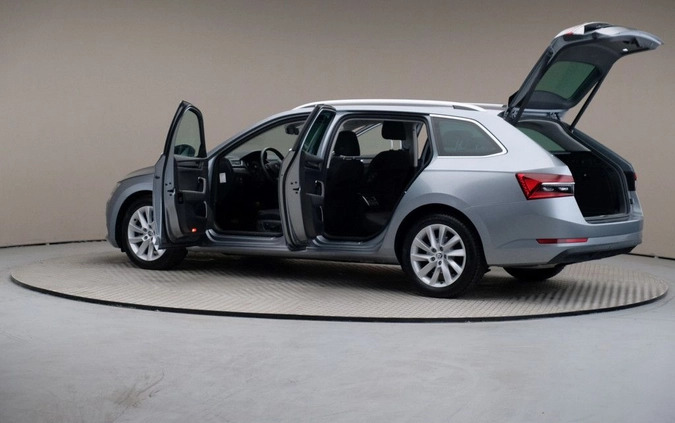 Skoda Superb cena 99899 przebieg: 83236, rok produkcji 2019 z Jedlina-Zdrój małe 326